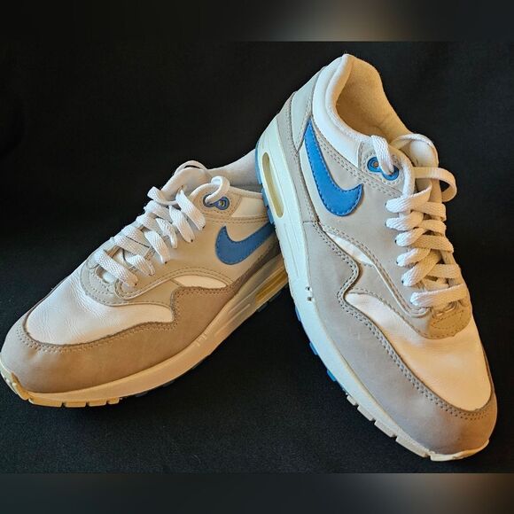 Nike Shoes - Nike Airmax size 7.5 Gray/White/Blue.